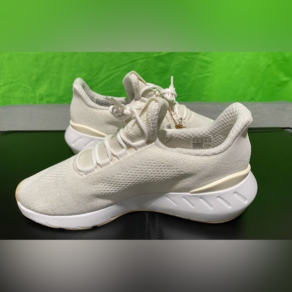 Women’s adidas swift run 2022 decon size 7 youth women size 9 *BRAND NEW* - Picture 4 of 8